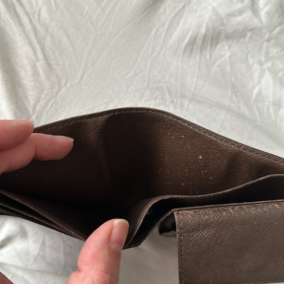 LV Damier Wallet - Picture 10 of 15